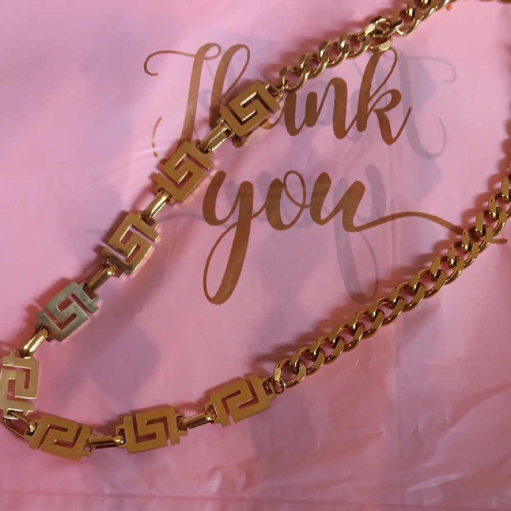 Elegant Gold Chain Necklace